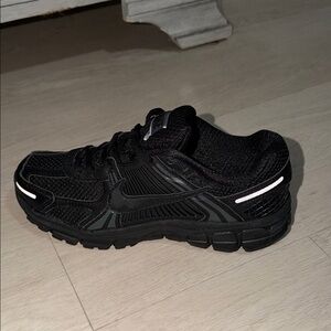 Nike VOMERO 5 mens